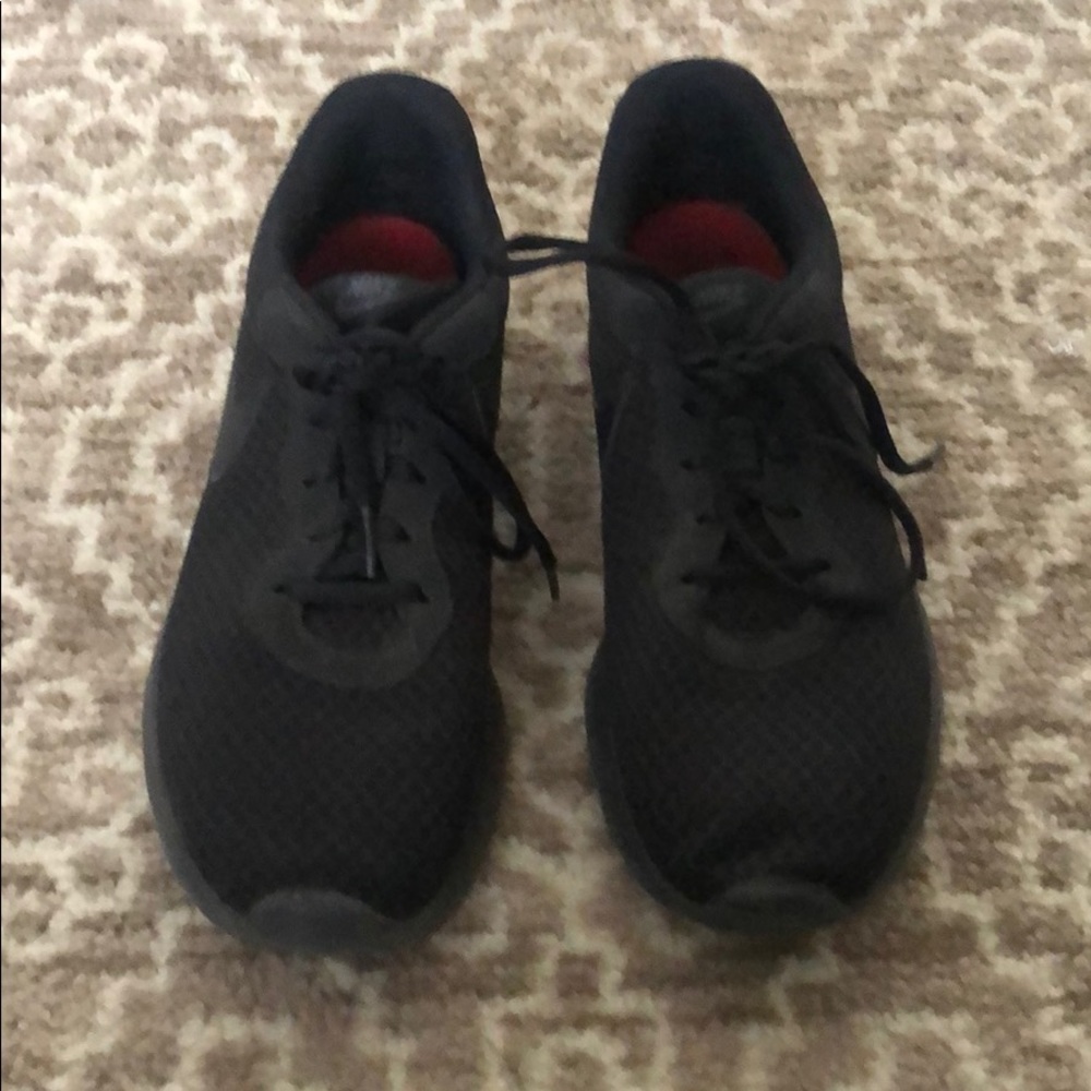 Nike Tanjun